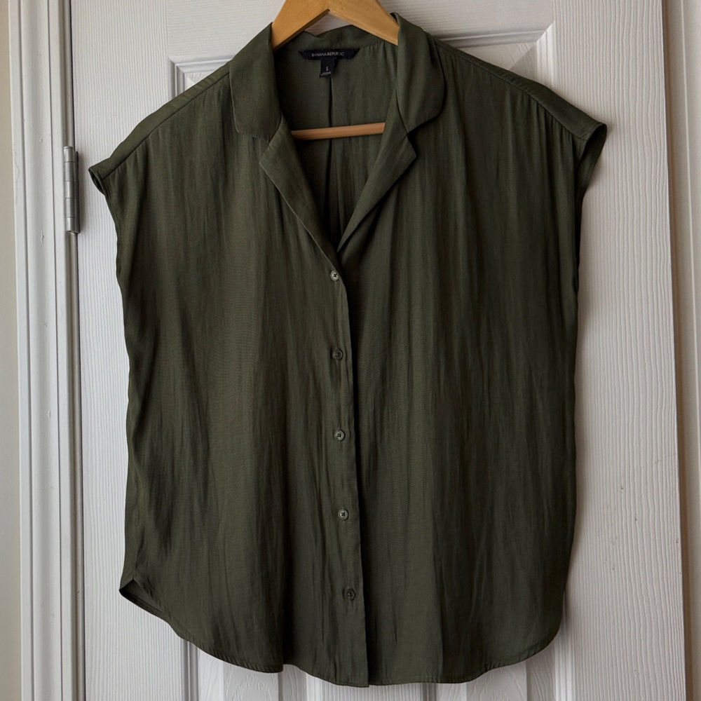 Banana Republic Olive Green Shirt